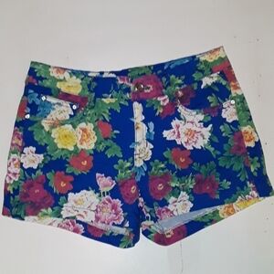 Flower shorts